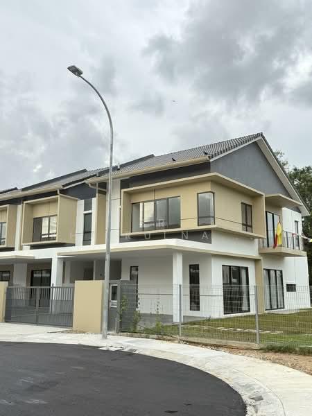 2-storey Terrace House at U12, Taman Cahaya Alam - 1