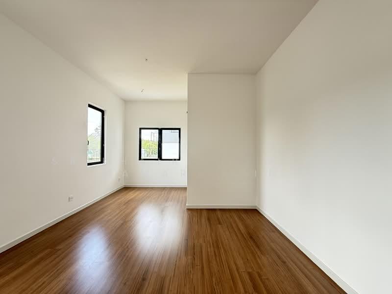 2-storey Terrace House at U12, Taman Cahaya Alam - 5