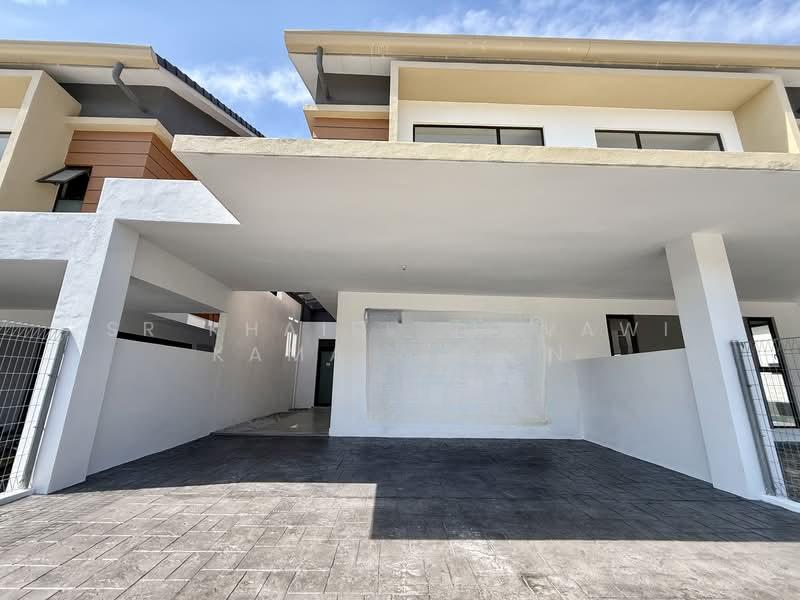 2-storey Terrace House at U12, Taman Cahaya Alam - 4