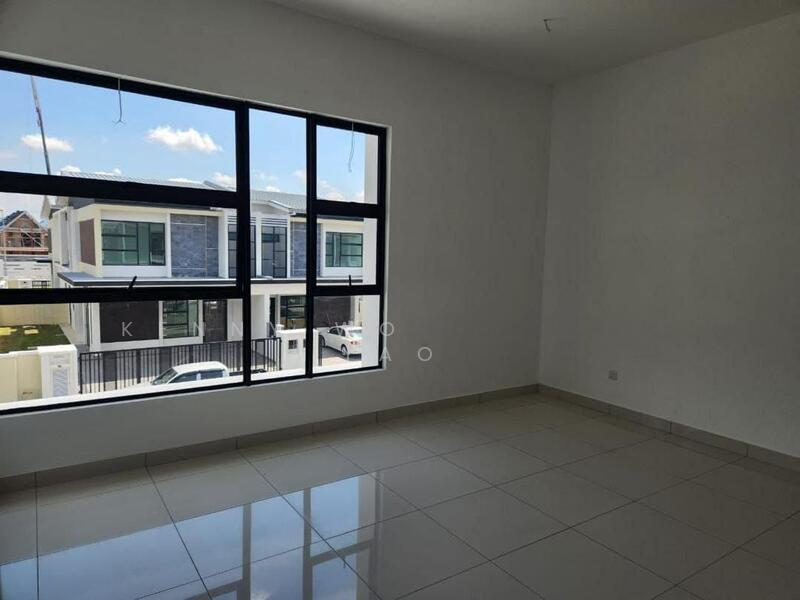 TAMAN IMPIAN EMAS (HONEYDALE RESIDENCE) - 5