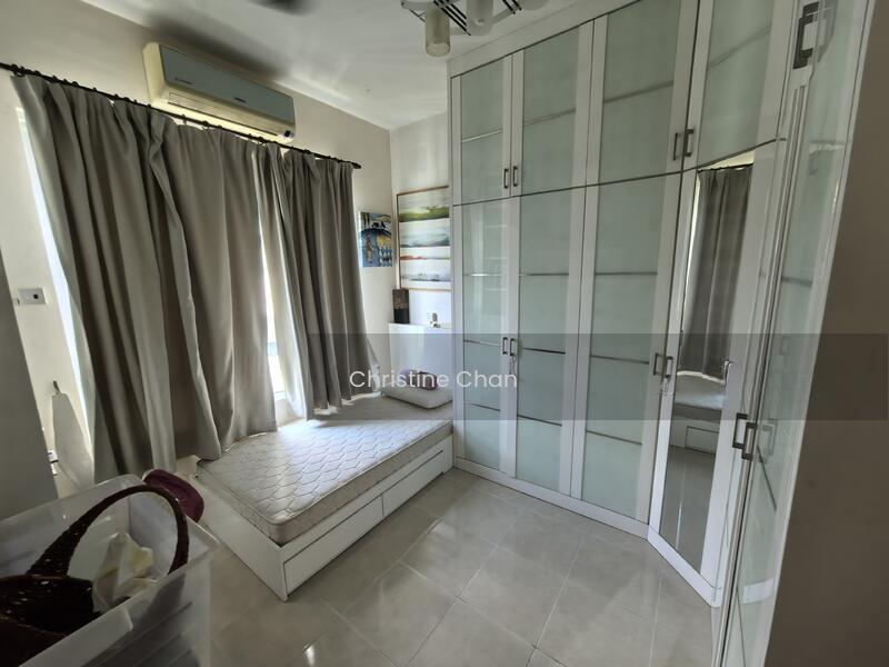 Riana Green East - 4