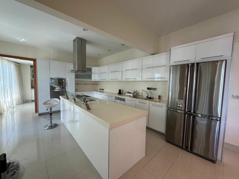 The Cove Condominium - 3