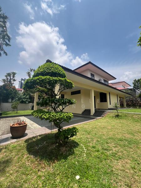 Bungalow at Bukit Kesenangan - 1