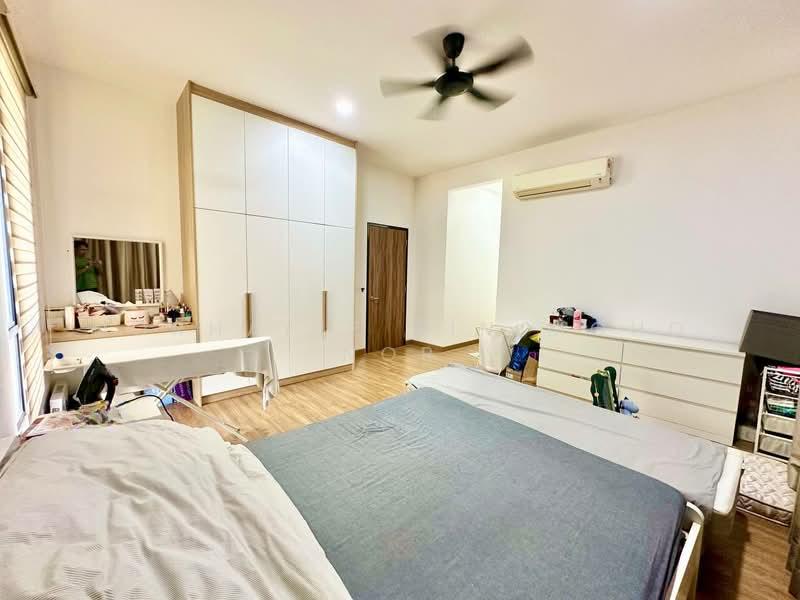 Bandar Bukit Raja : Lumira 2 - 3
