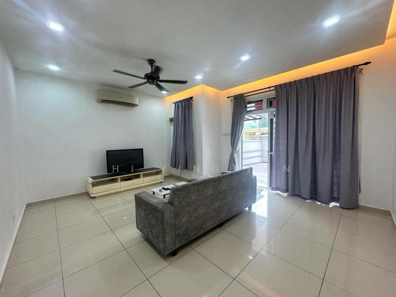 LA Garden LAs Gardens - 2