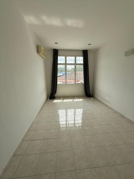 Semi-D house in Taman Bagan Lalang - 5