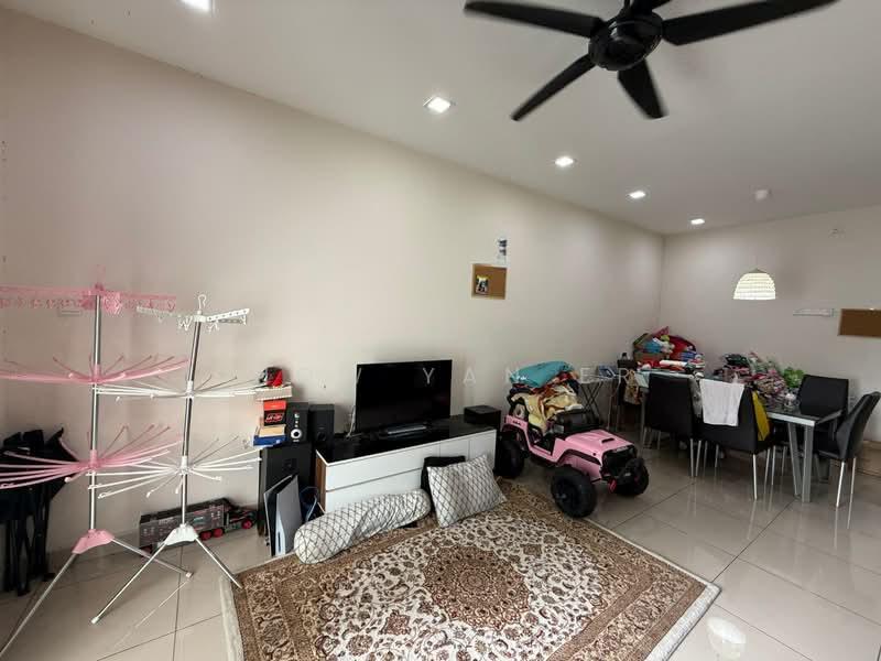 M Condominium @ Larkin - 5