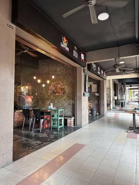 Taman Pinggiran Putra - 2