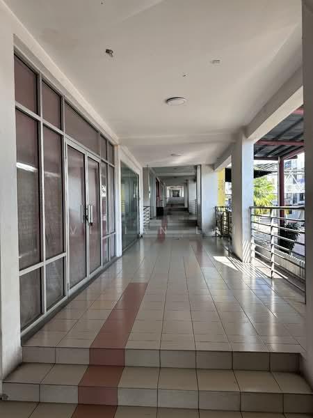 Taman Pinggiran Putra - 4