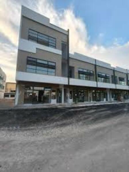 Horizon Square Horizon Hills New Double Storey Shop Facing Main Road - 3