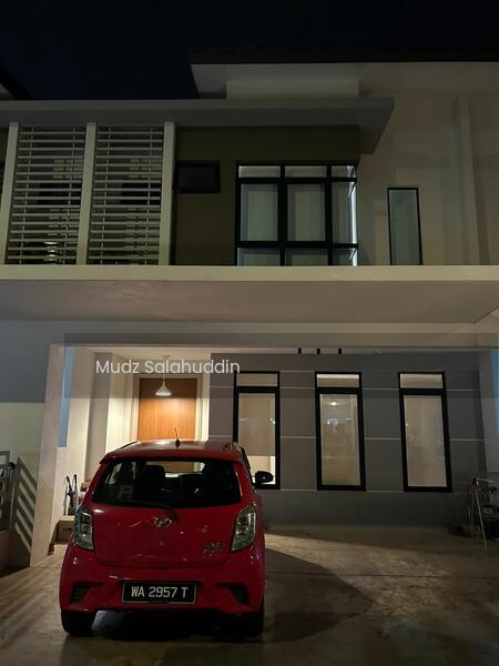 Maple Residence @ Laman View - 2