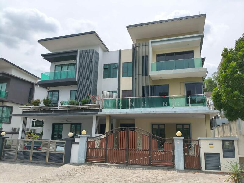 Semi-Detached House at Bandar Mahkota Cheras - 1