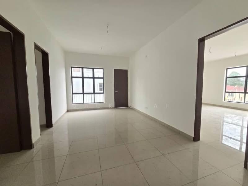 Taman Senai Utama - 4