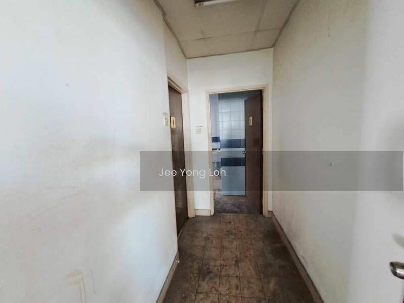 Shop-office at Kawasan 18 - 5