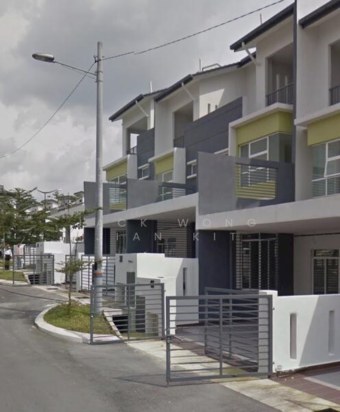 Bandar Tun Hussein Onn - 1