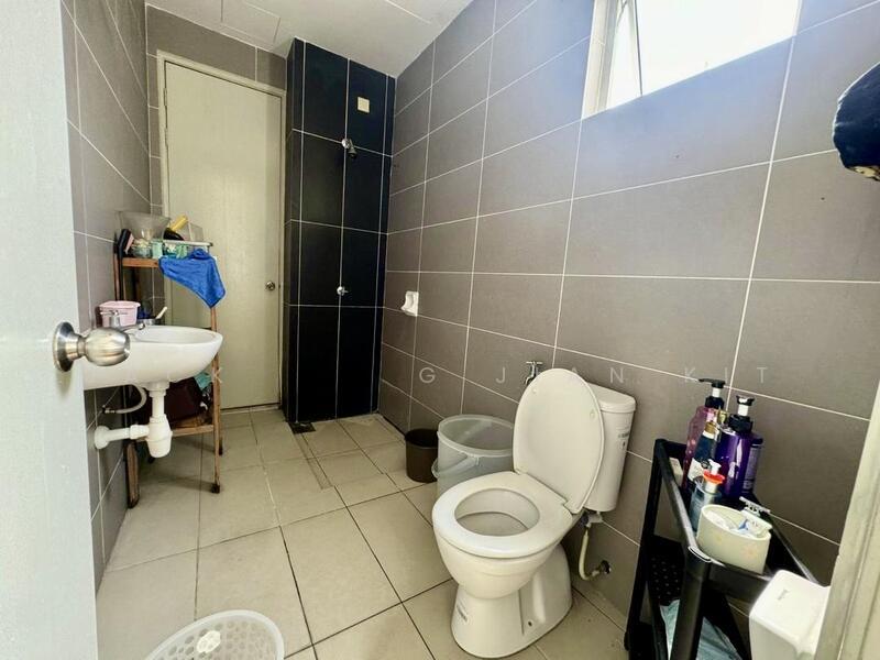 Bandar Tun Hussein Onn - 4