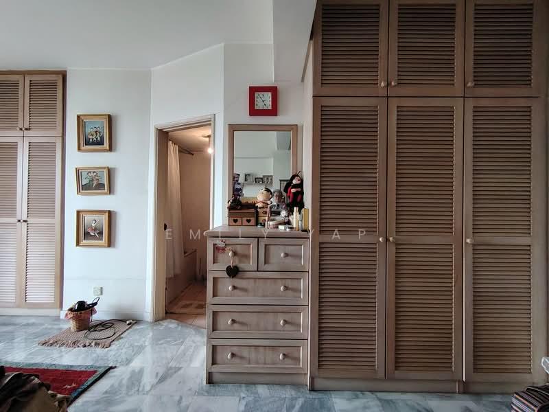 Jasmine Towers - 2