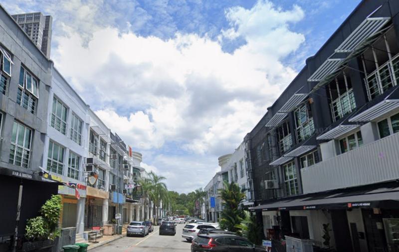 Bandar puteri puchong @ 3 Storey Shoplot For Sale - 1