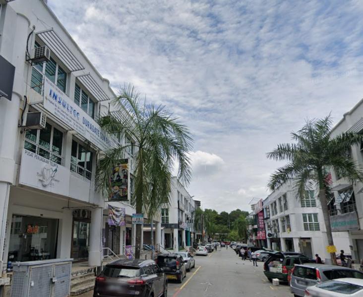 Bandar puteri puchong @ 3 Storey Shoplot For Sale - 4
