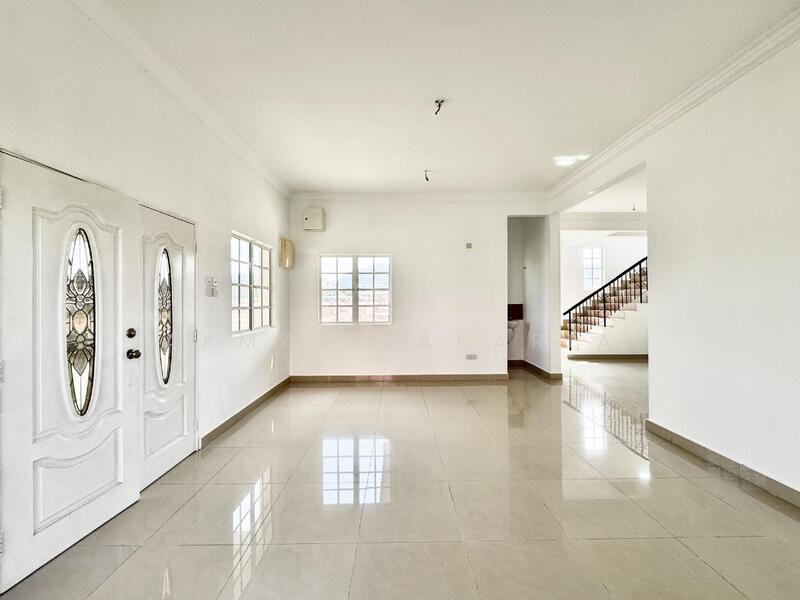 Taman Desa Anjung Putra - 3