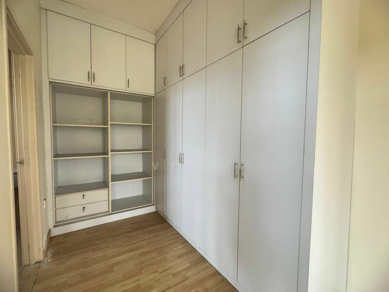 Austin Perdana Austins Perdanas Austins Perdanas - 3