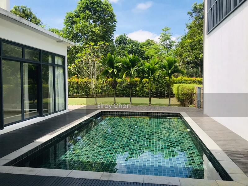 Noble Park Grand Pool Villas East Ledang - 3