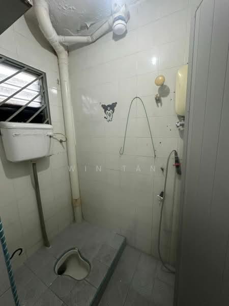 Taman Ungku Tun Aminah - 4