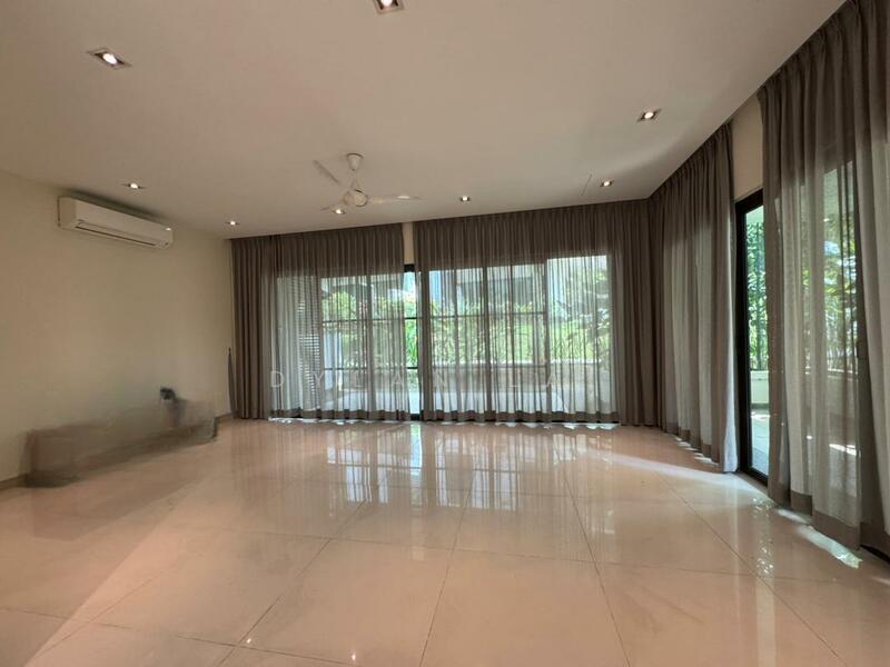 Beethoven, Symphony Hills - 2