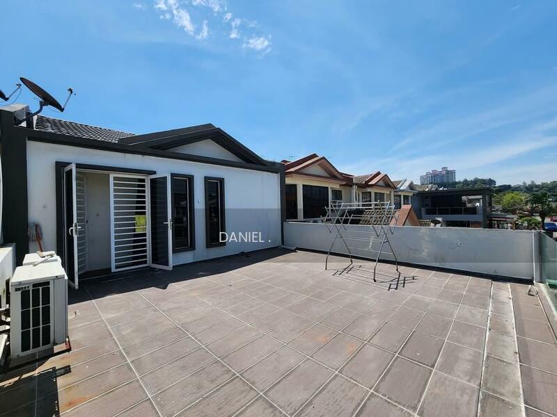 JALAN TK 5, TAMAN KINRARA, PUCHONG, SELANGOR - 5