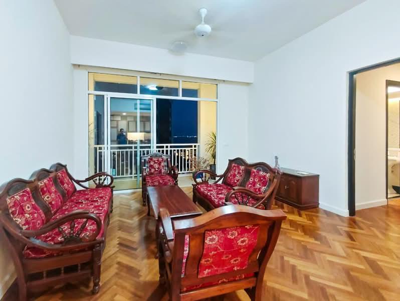 Quayside Seafront Resort Condominiums - 1