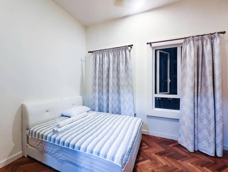 Quayside Seafront Resort Condominiums - 4