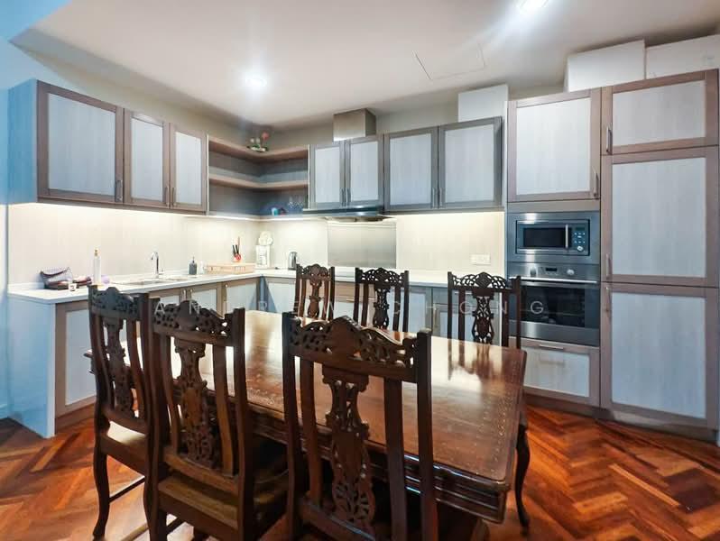 Quayside Seafront Resort Condominiums - 2