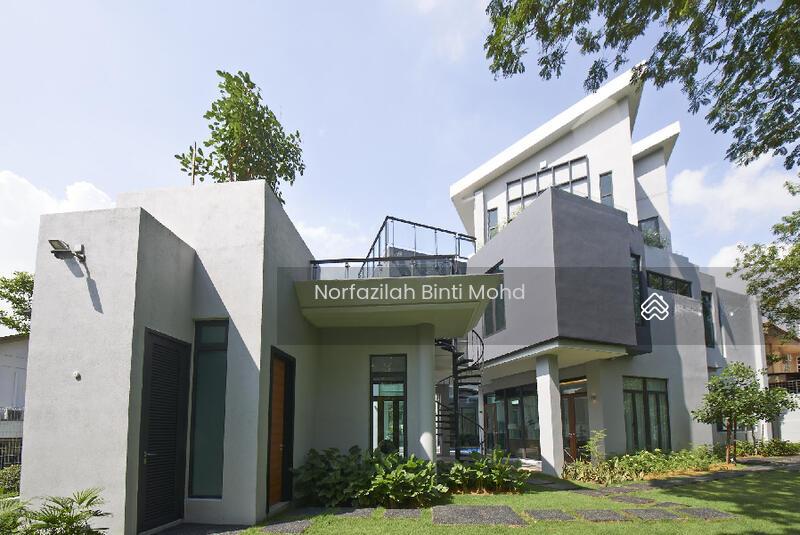 3 Storey Bungalow With A Stunning View Comes with lift and Pool damansara heights - 2