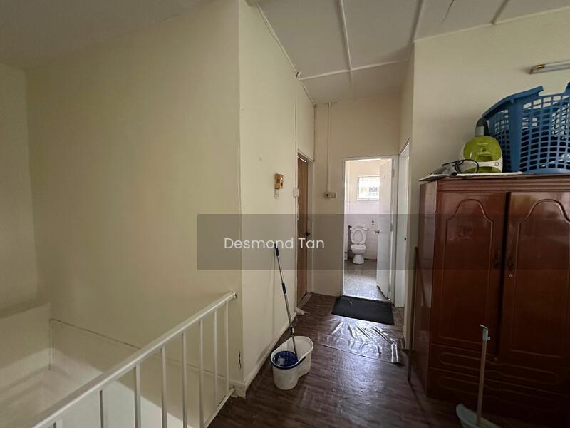 Terrace house at SS2 - 3