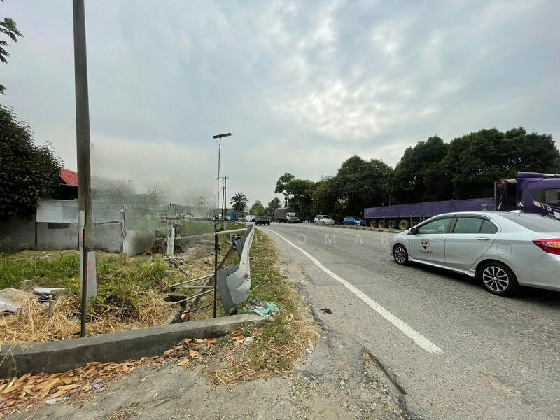 Seksyen 32, Bukit Naga - 3