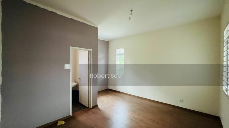 Taman Anggerik Emas - 4