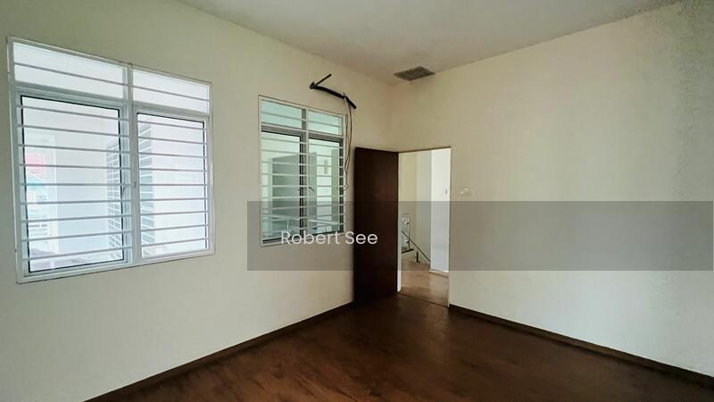 Taman Anggerik Emas - 5