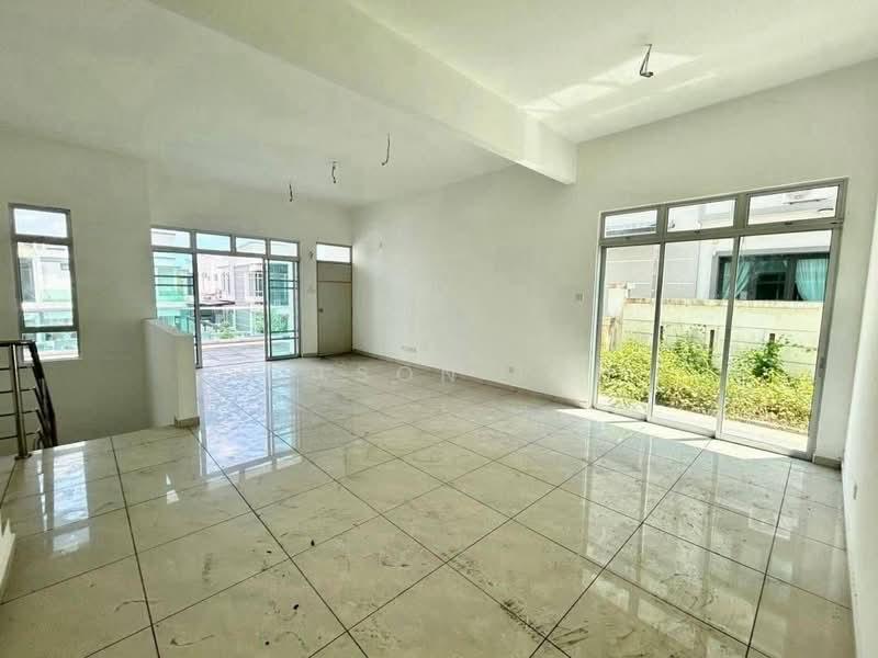 Taman Kempas Utama - 3