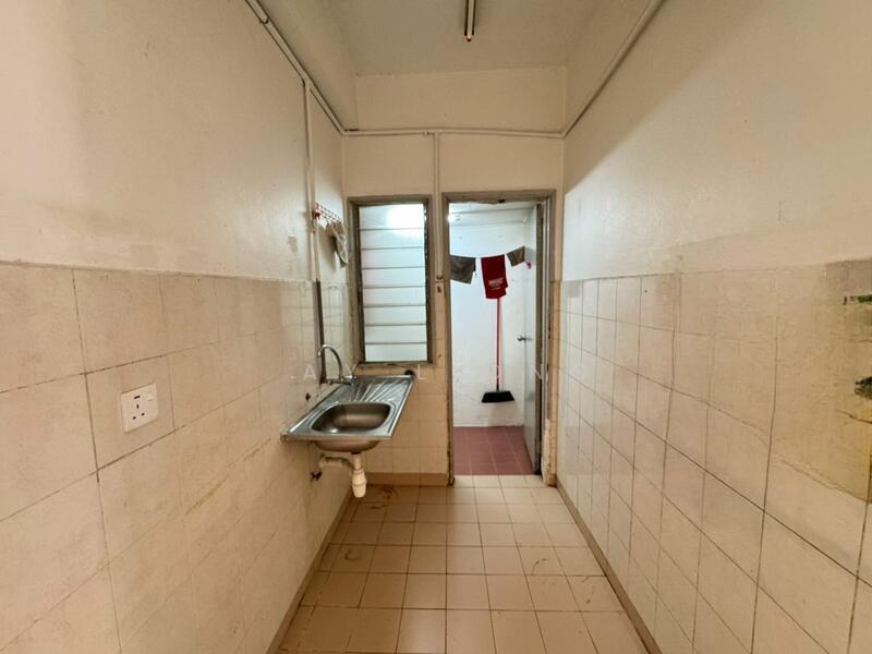 Vista Shop Apartment (Damansara Damai) - 3