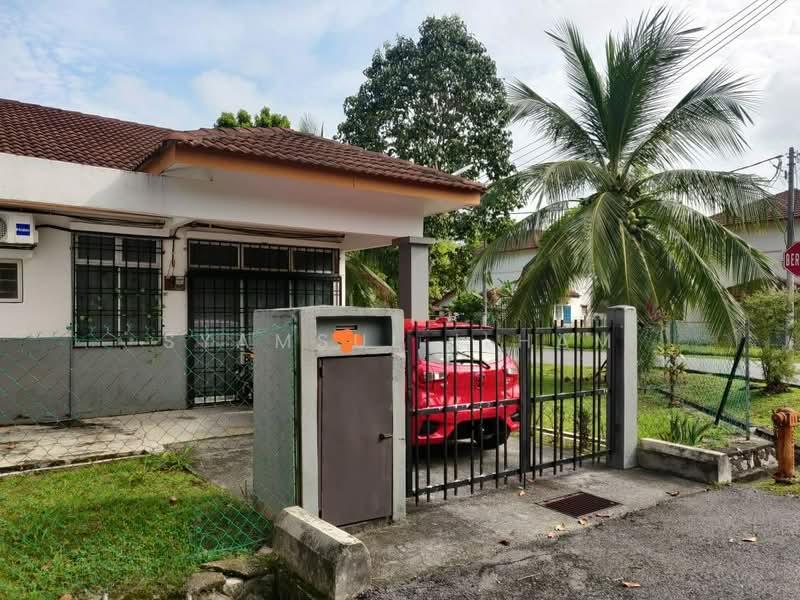 BANDAR SAUJANA PUTRA - 2