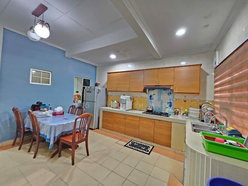 Bandar Tun Hussein Onn - 3