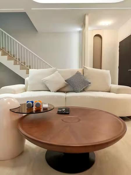 Austin Austin Austins - 3