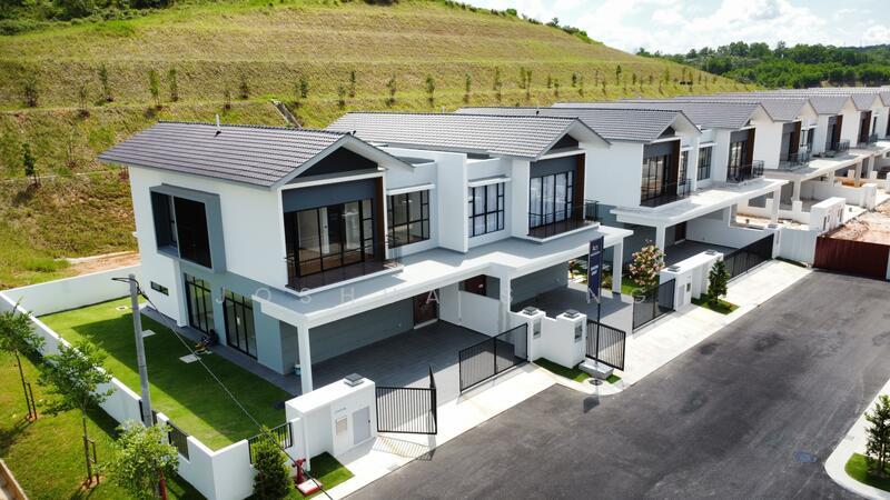 Austin Crest Austin Crest Austins Crests - 1