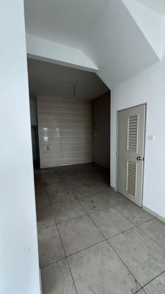 Cluster House @ Taman Kempas Utama - 4