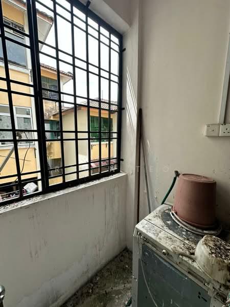 Flat Taman Perling - 5