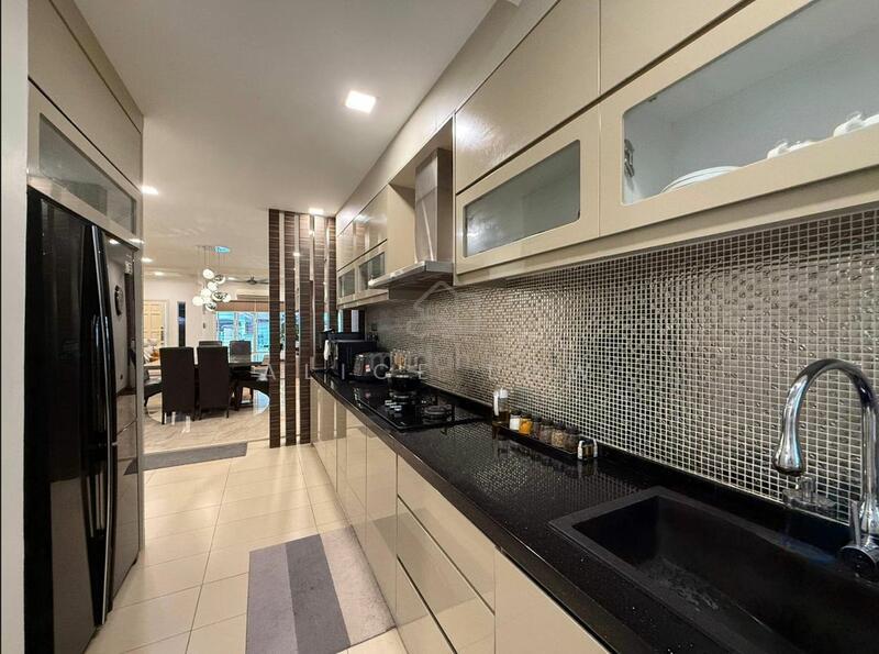 Taman Ukay Bistari - 4