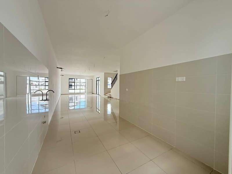 RESIDENSI BOTANI 3 - 5