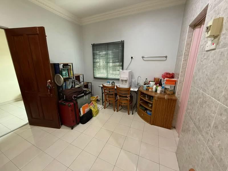 Ipoh Pusing Taman Medan Double Storey Corner House - 5