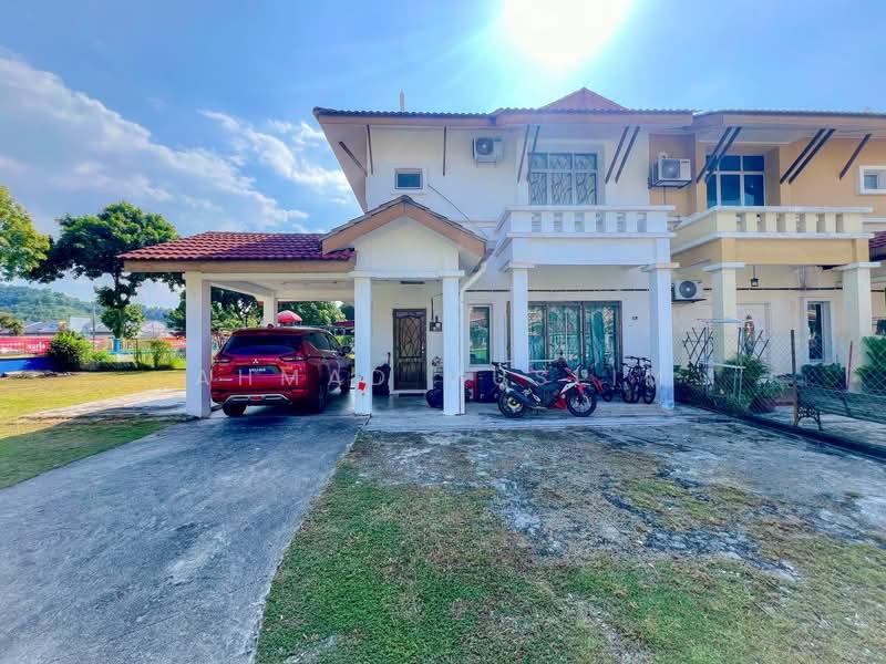 Jalan Alam Suria, Bandar Puncak Alam - 1