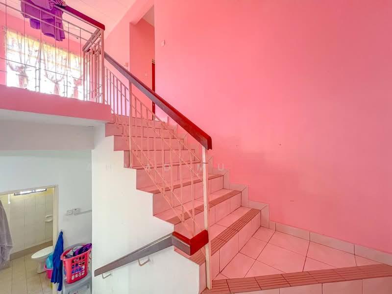 Jalan Alam Suria, Bandar Puncak Alam - 4